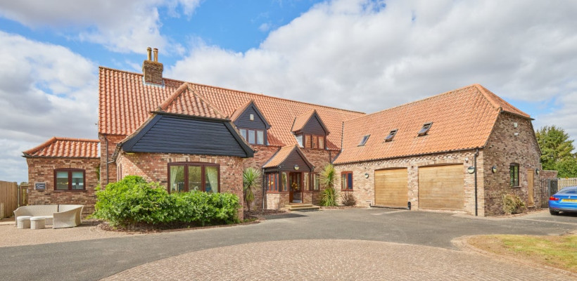 Compressed by jpeg-recompress